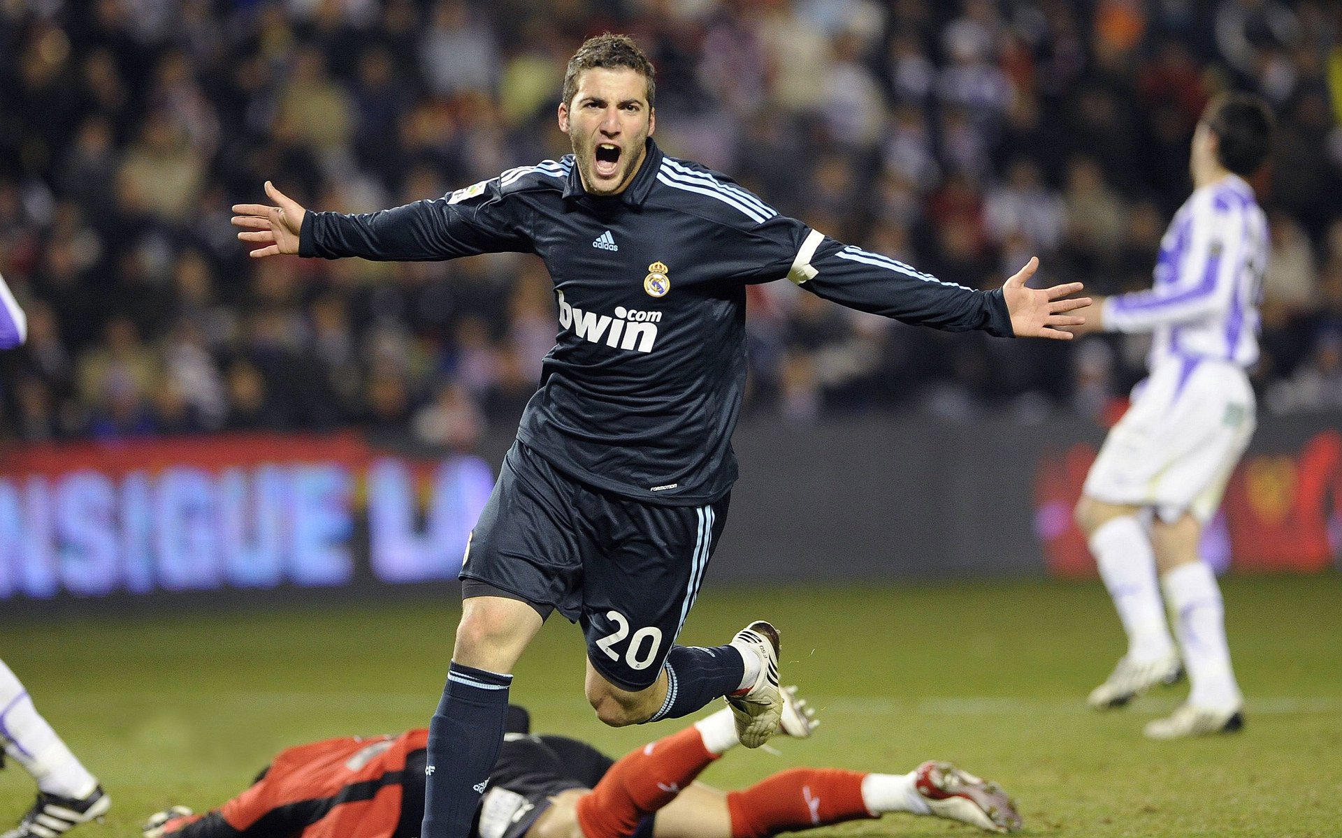 C罗总结本赛季称团队配合最为关键,c罗配合搭档