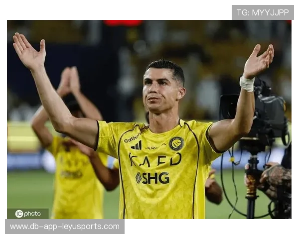 C罗本赛季目标直指金靴，挑战巅峰再创辉煌