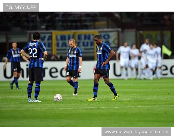 摩纳哥传切结合有序，球队战术执行到位